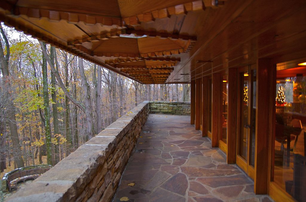 Frank Lloyd Wright Houses Near our Deep Creek Lake Hotel