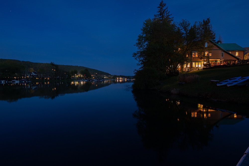 Luxury Lodging at Deep Creek Lake this Summer, photo of our Inn on Deep Creek Lake at night