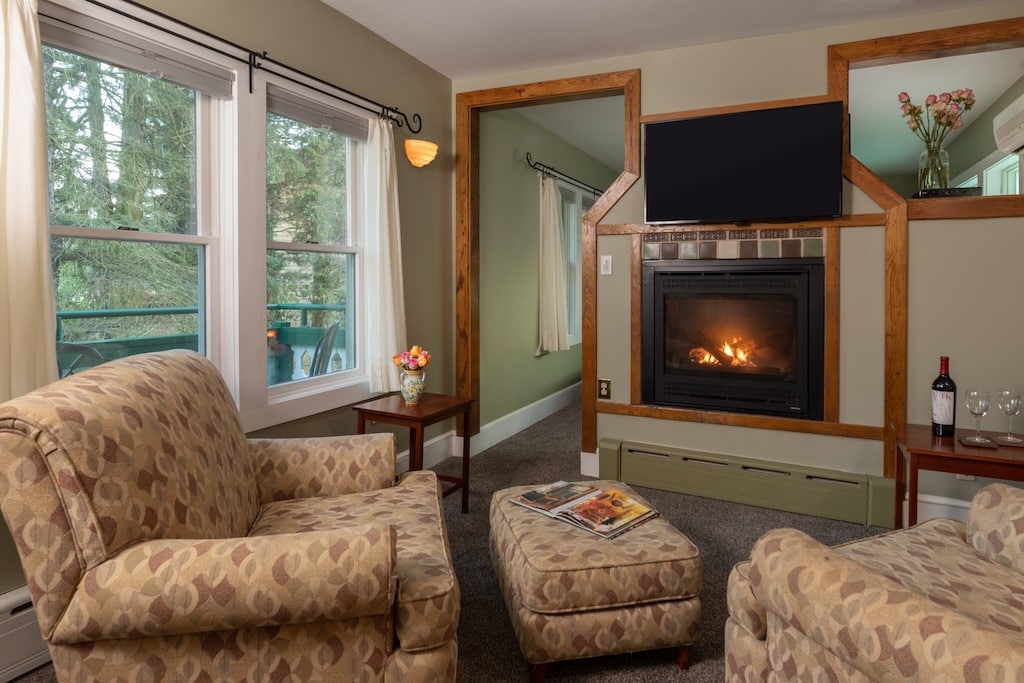 Mountain Biking at Deep Creek Lake State Park and the best deep creek lake hotels for lodging